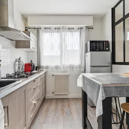 La Jol'nantaise - Proche Tram Ligne 2 & 3 Et Bus *