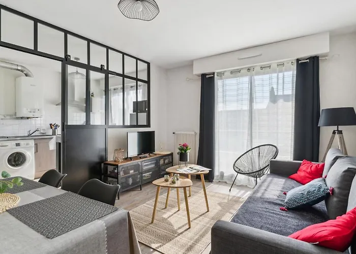 La Jol'nantaise - Proche Tram Ligne 2 & 3 Et Bus * نانت