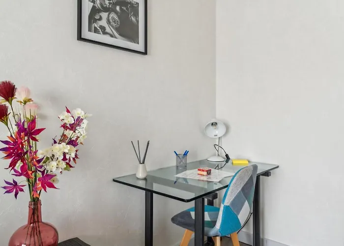 La Jol'nantaise - Proche Tram Ligne 2 & 3 Et Bus * نانت