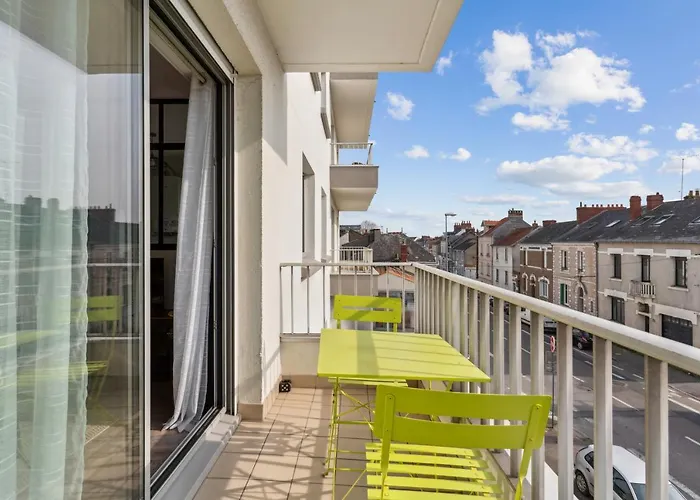 La Jol'nantaise - Proche Tram Ligne 2 & 3 Et Bus Nantes