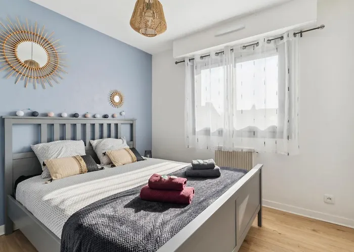 La Jol'nantaise - Proche Tram Ligne 2 & 3 Et Bus