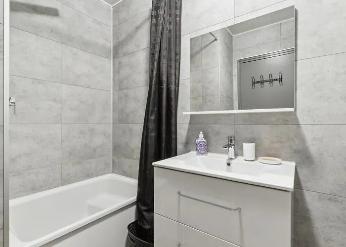 La Jol'nantaise - Proche Tram Ligne 2 & 3 Et Bus شقة *